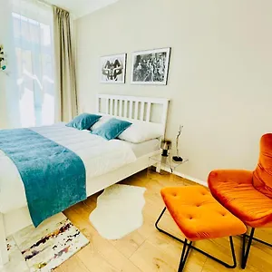  Apartament Colorful & Quiet In Beautiful Viennese Building