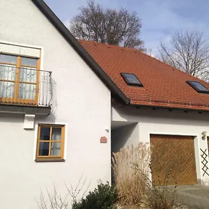 https://ferienwohnung-christina-ursensollen.com-bavaria.com