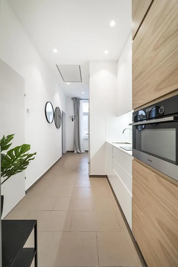 Zeus Design Apartments Вена 0*,