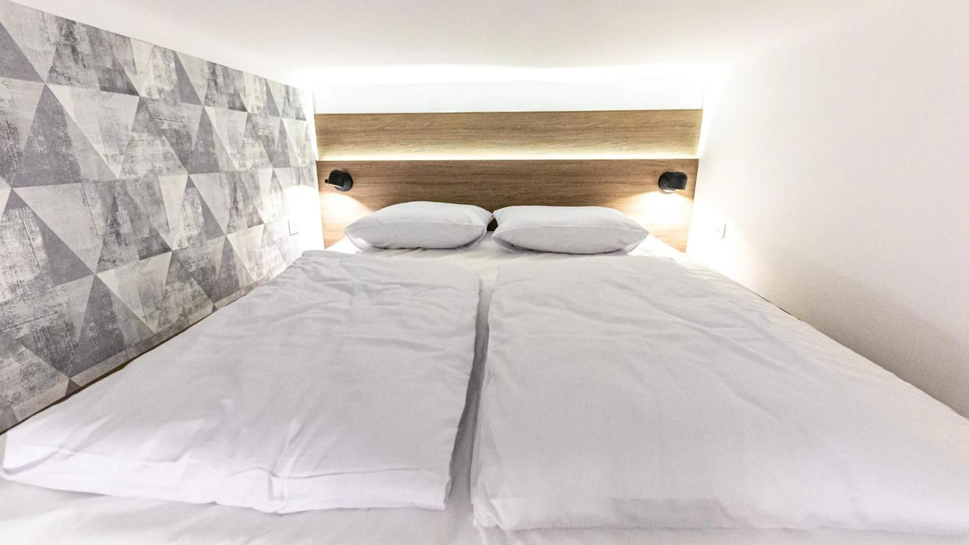 Zeus Design Apartments Viena